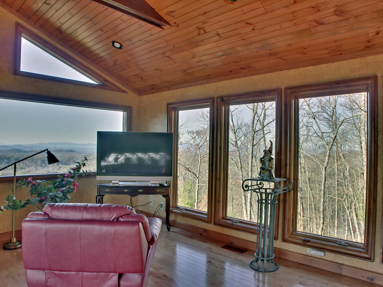 Blue Ridge Mountain Home, 531 Deer Crest Heights